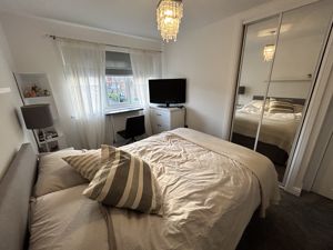 Photo 17- click for photo gallery